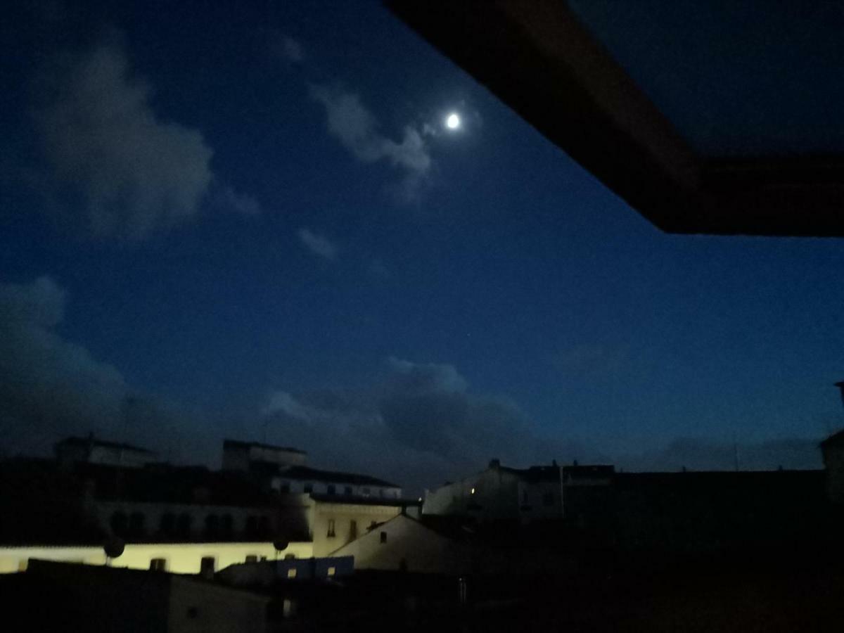 Ávila La Casa De La Luna מראה חיצוני תמונה